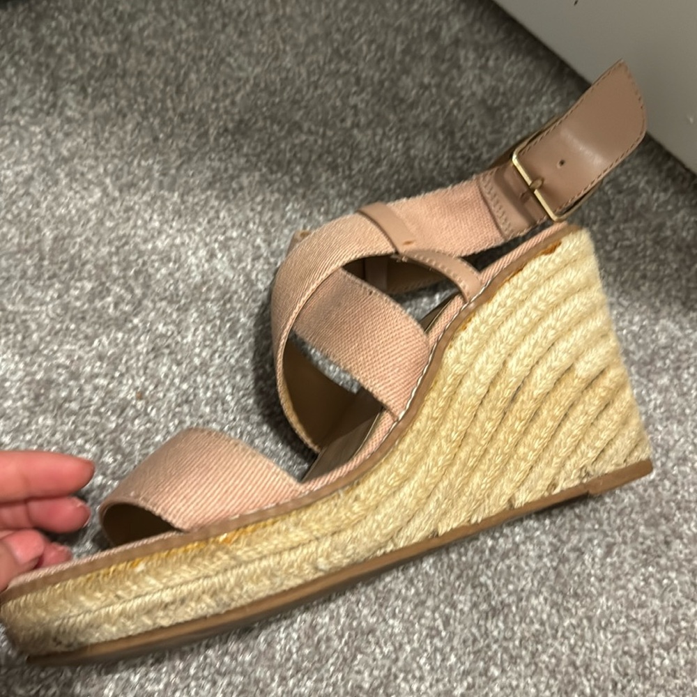 Wedge shoes